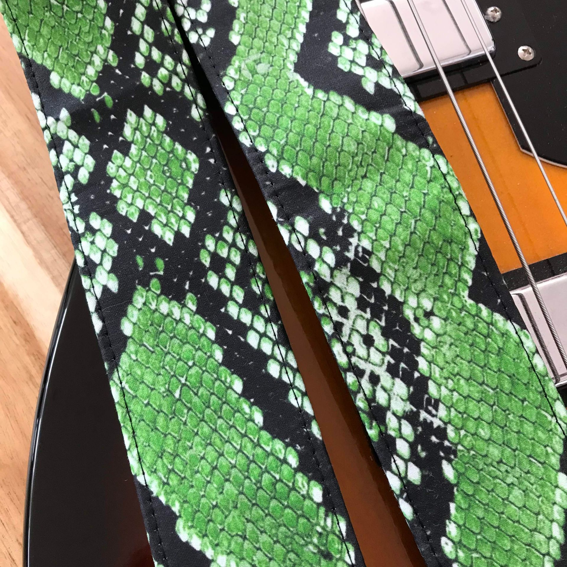 Venom vibe guitar strap