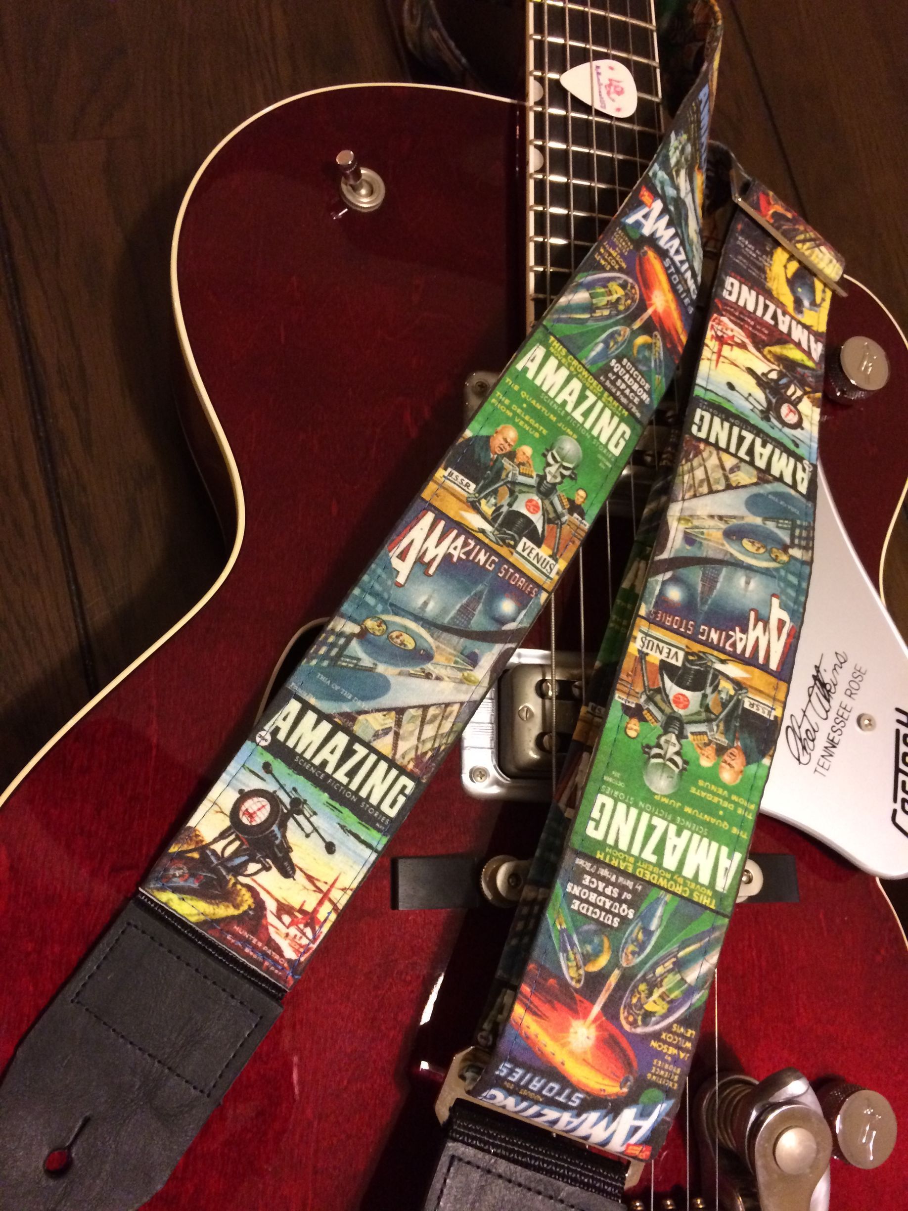 Amazing sci-fi guitar strap