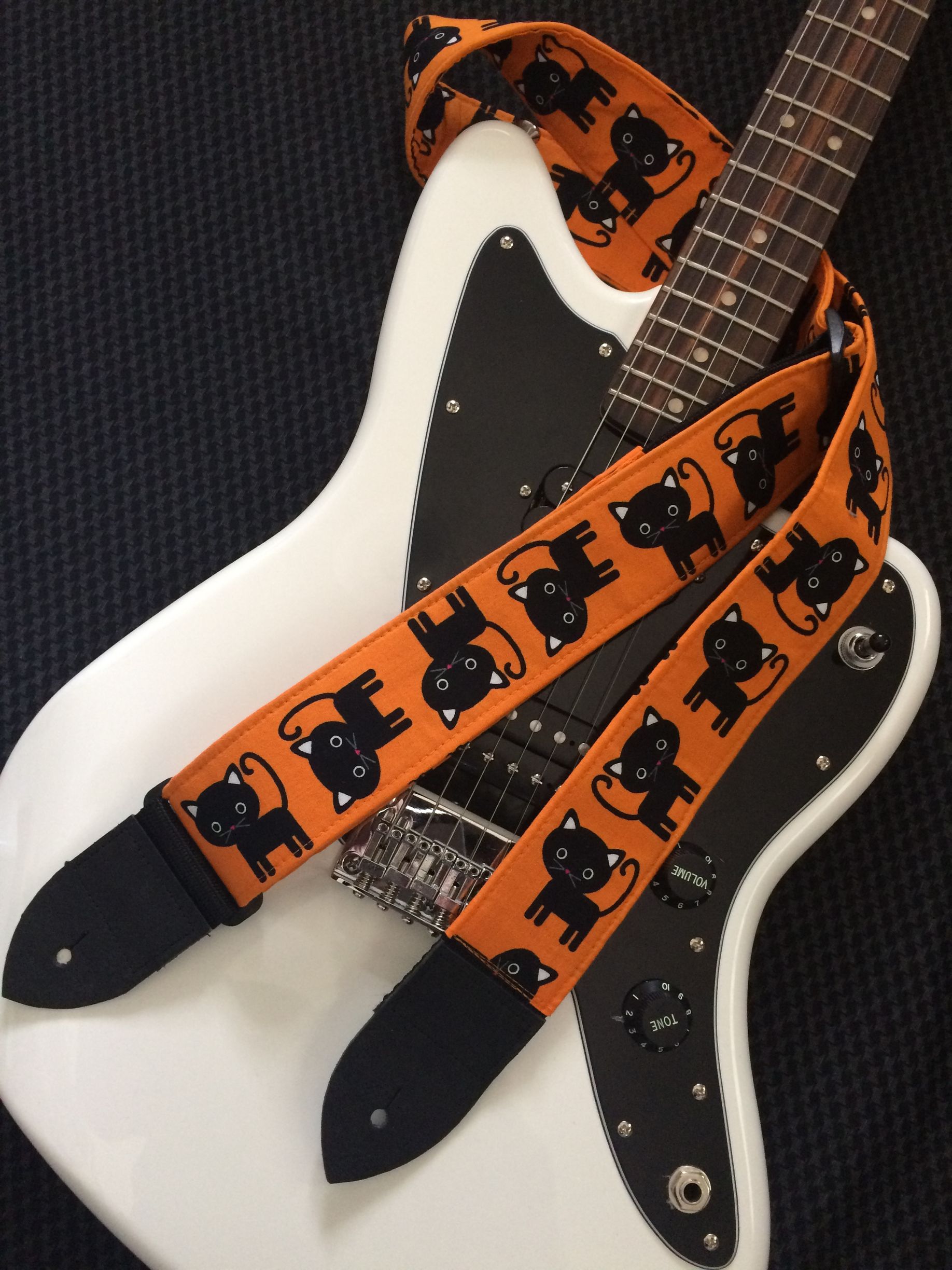 Midnight mischief black cat guitar strap
