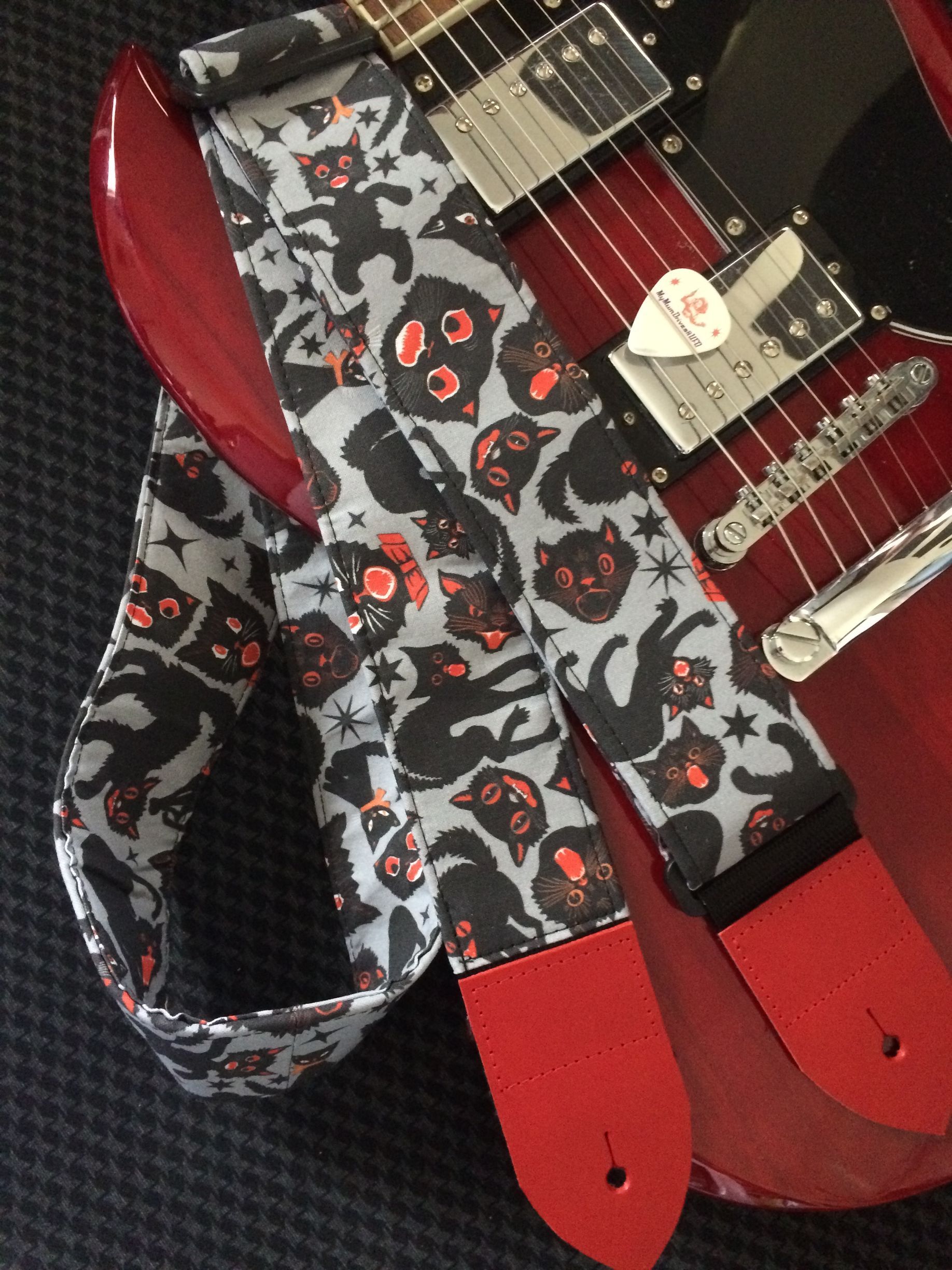 Midnight mischief cats guitar strap