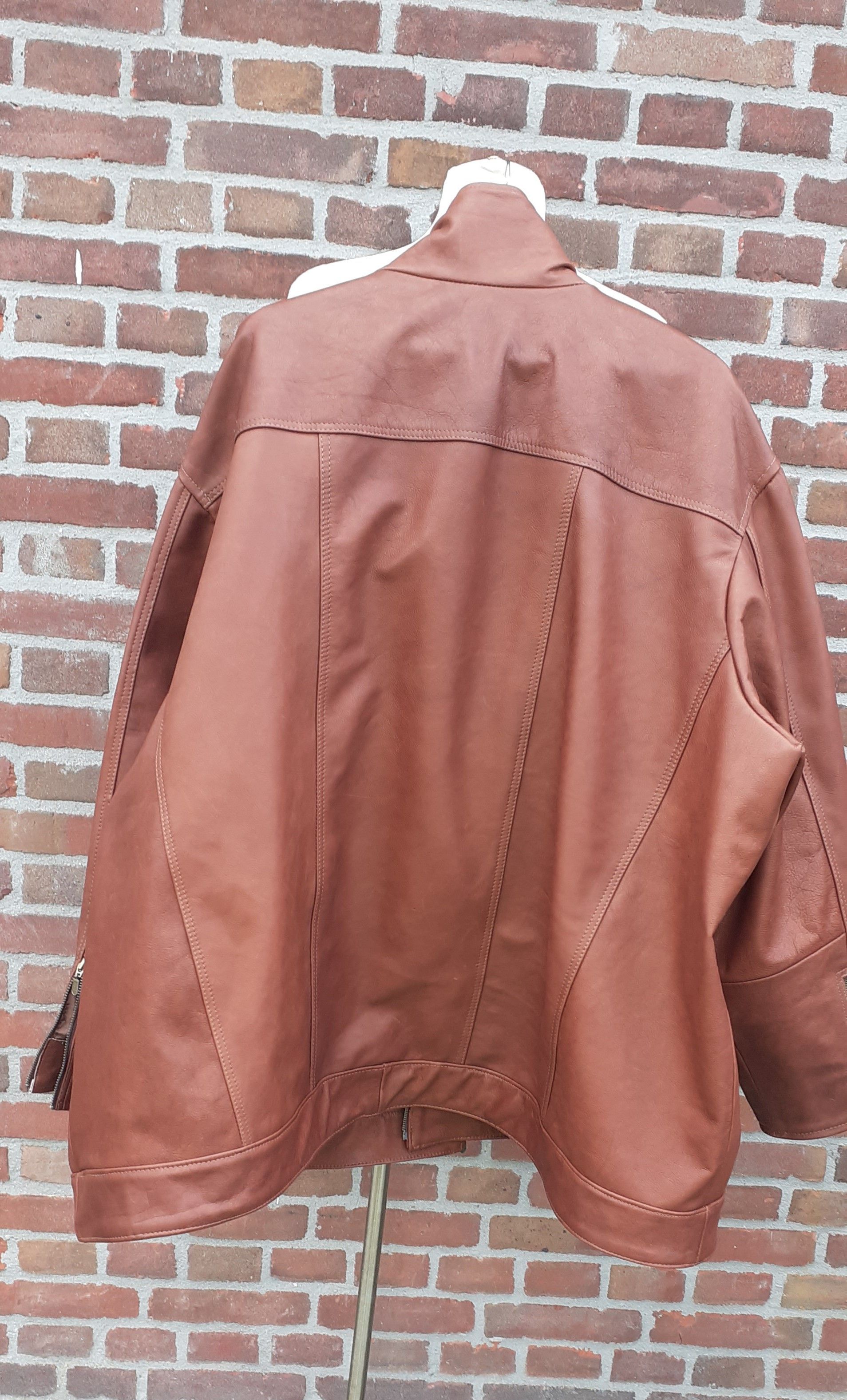 Grote maat leren jas
