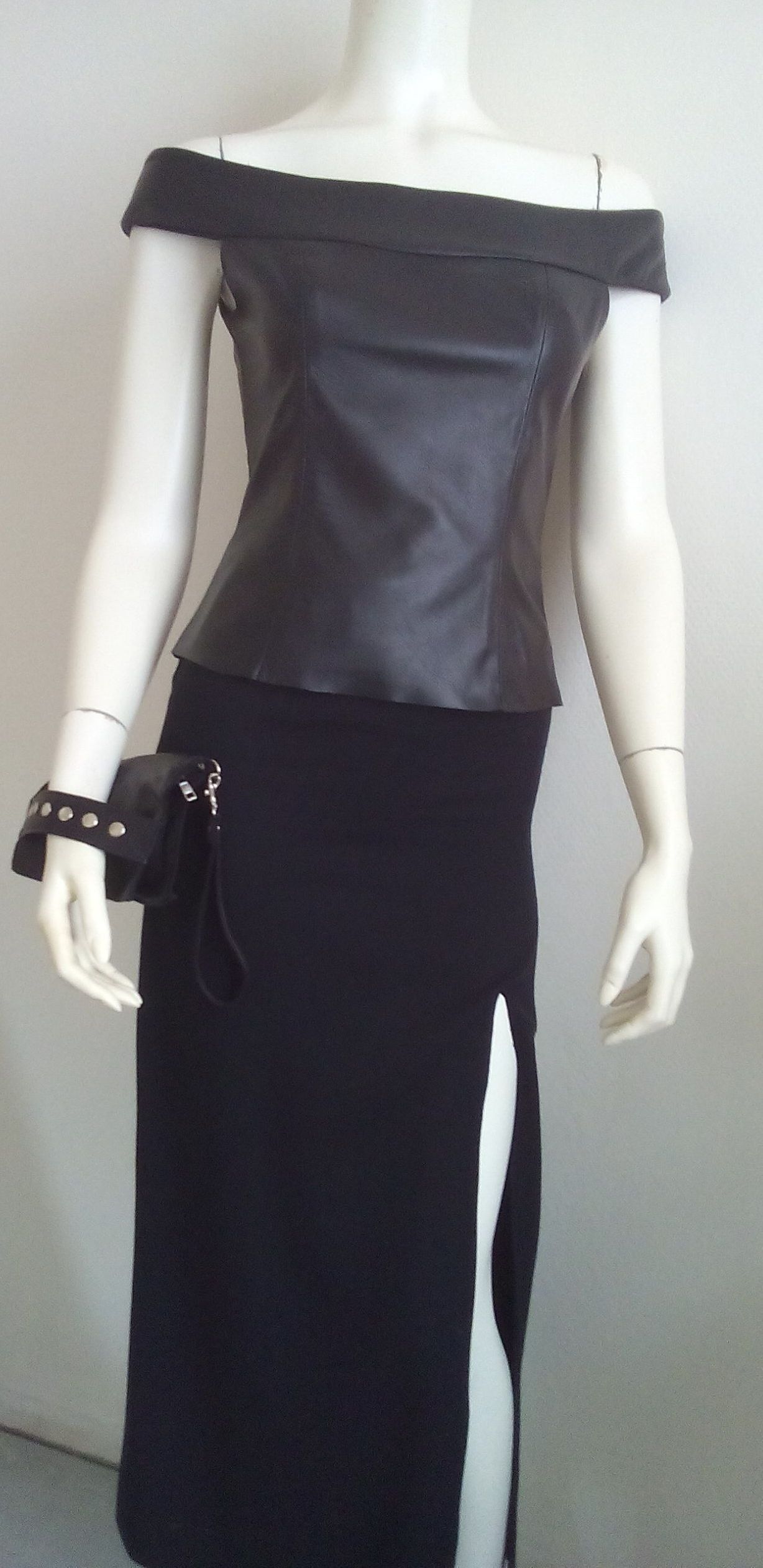 Zwarte off shoulder top