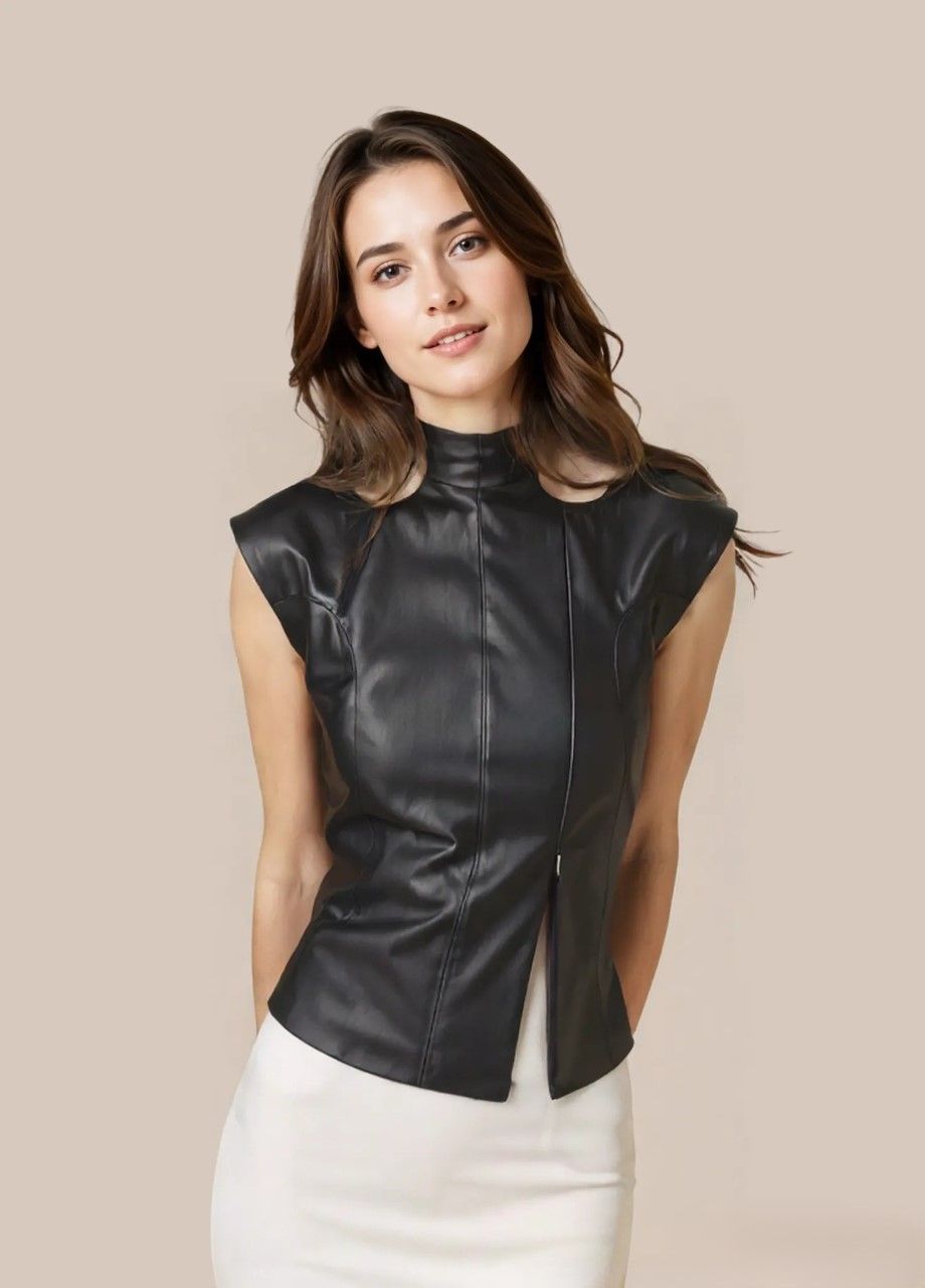 Zwarte asymmetrische leren top met colletje, ook zonder Asymmetrische leren top