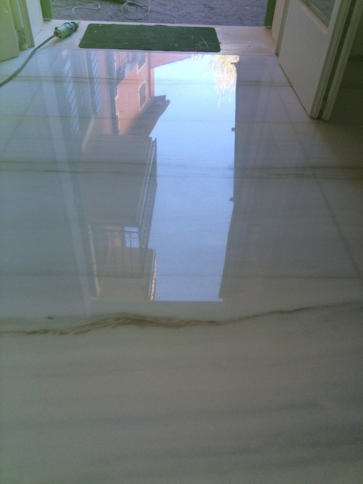 pavimenti in marmo lucido