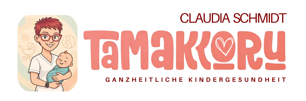 Logo mit einer Person, die ein Baby hält, sowie den Schriftzügen „TAMAKORU“ und „CLAUDIA SCHMIDT“.