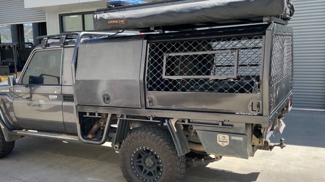 Black Ute — Boilermaker in Wagga Wagga, NSW