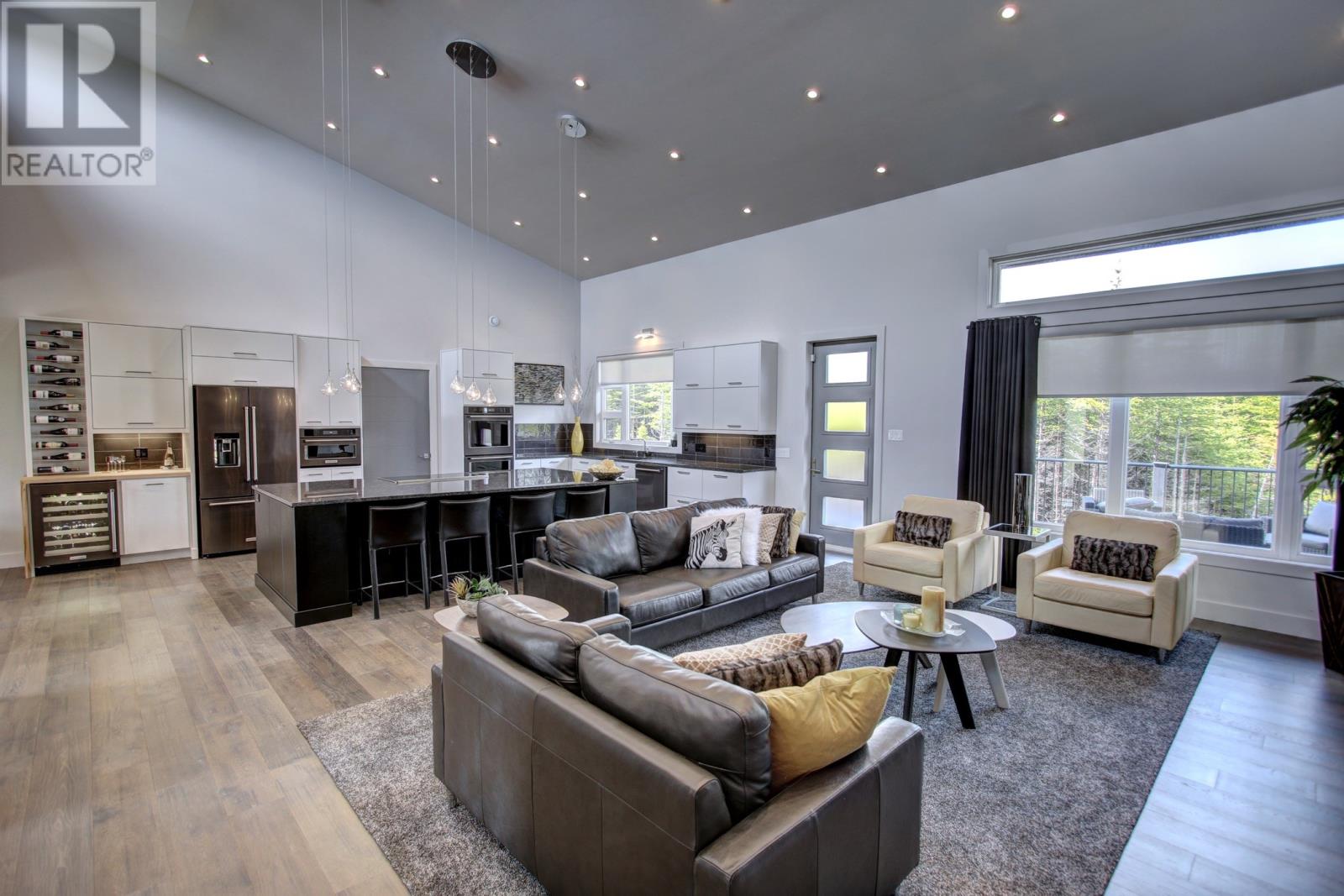 BURSEY TRADITIONAL KITCHEN BY YOURSTYLE KITCHENS