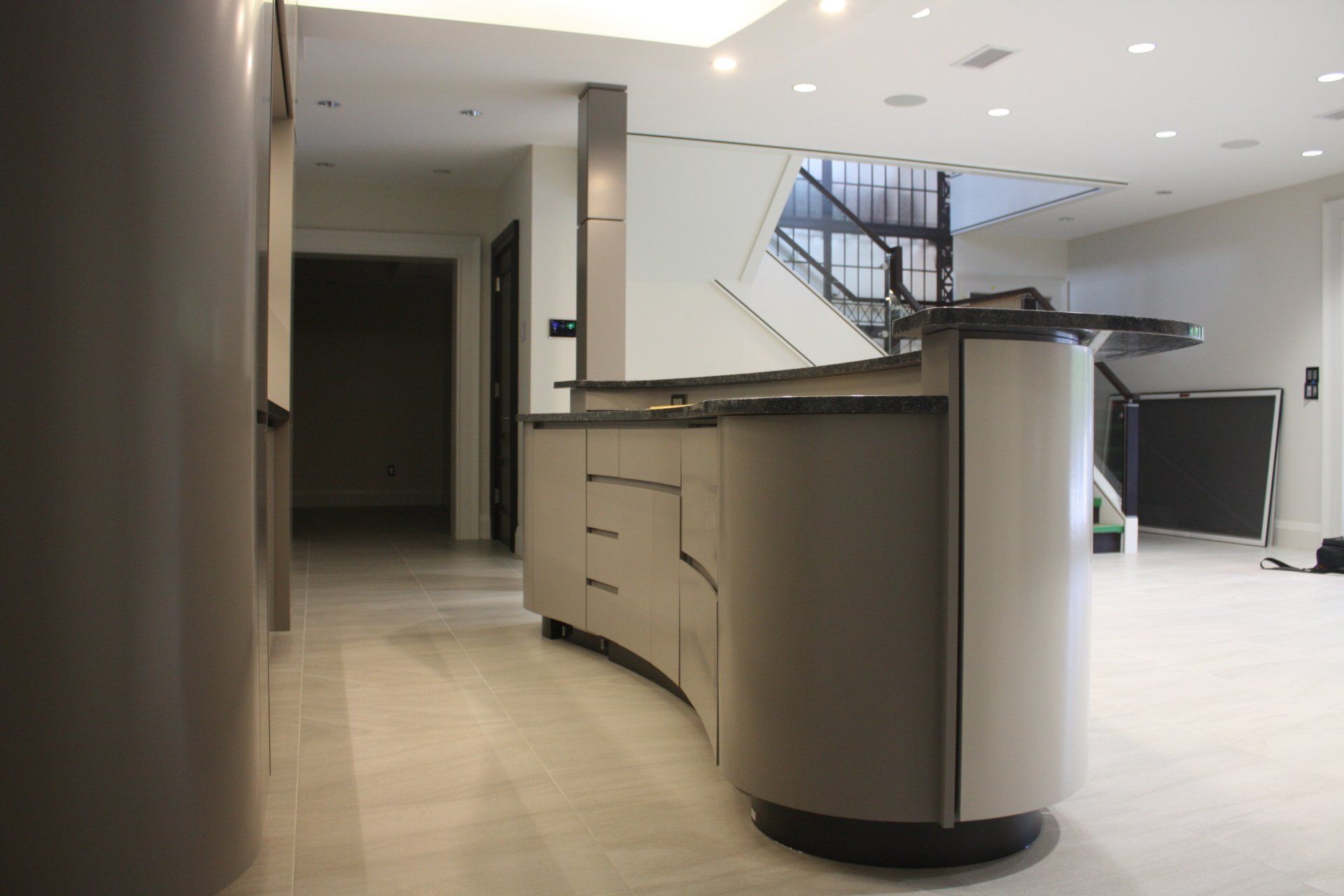 ROONEY CONTEMPORARY KITCHEN: BY YOURSTYLE KITCHENS