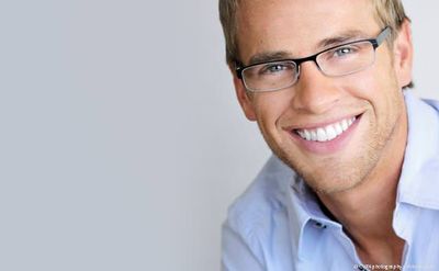 Wovon es abhängt, wie lange die Zähne hell bleiben Wovon es abhängt, wie lange die Zähne hell bleiben
