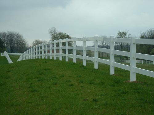 Vinyl Fence — Fort Wayne, IN — Arrow Fence
