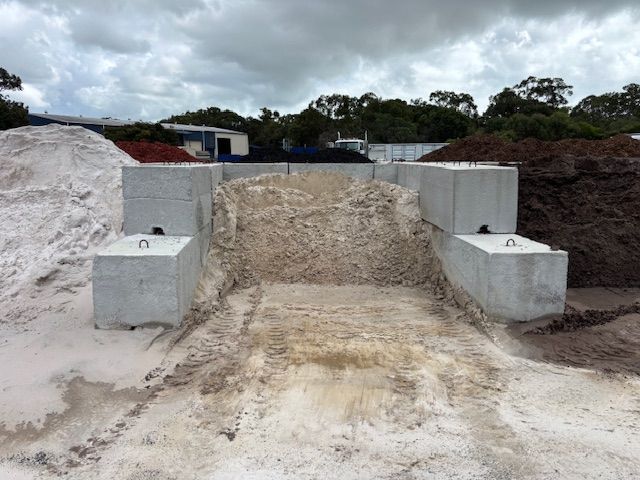 Off White Brickies Loam — Envy Landscape Supplies In Urangan, QLD