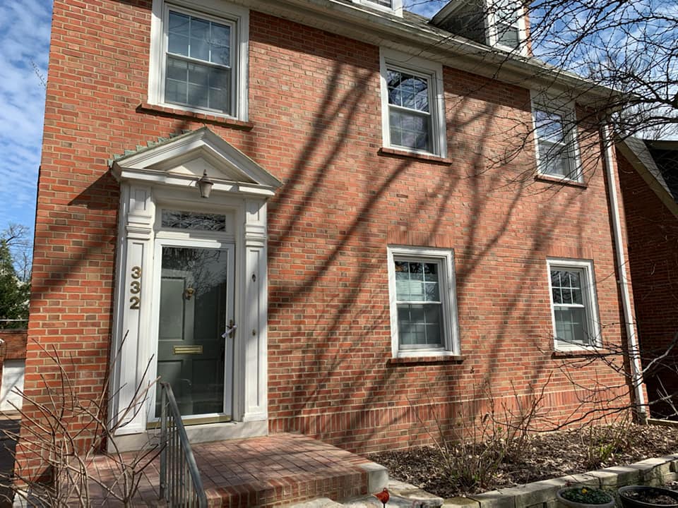 Pretty Brick House Frontview — St. Louis, MO — Mirelli Tuckpointing LLC