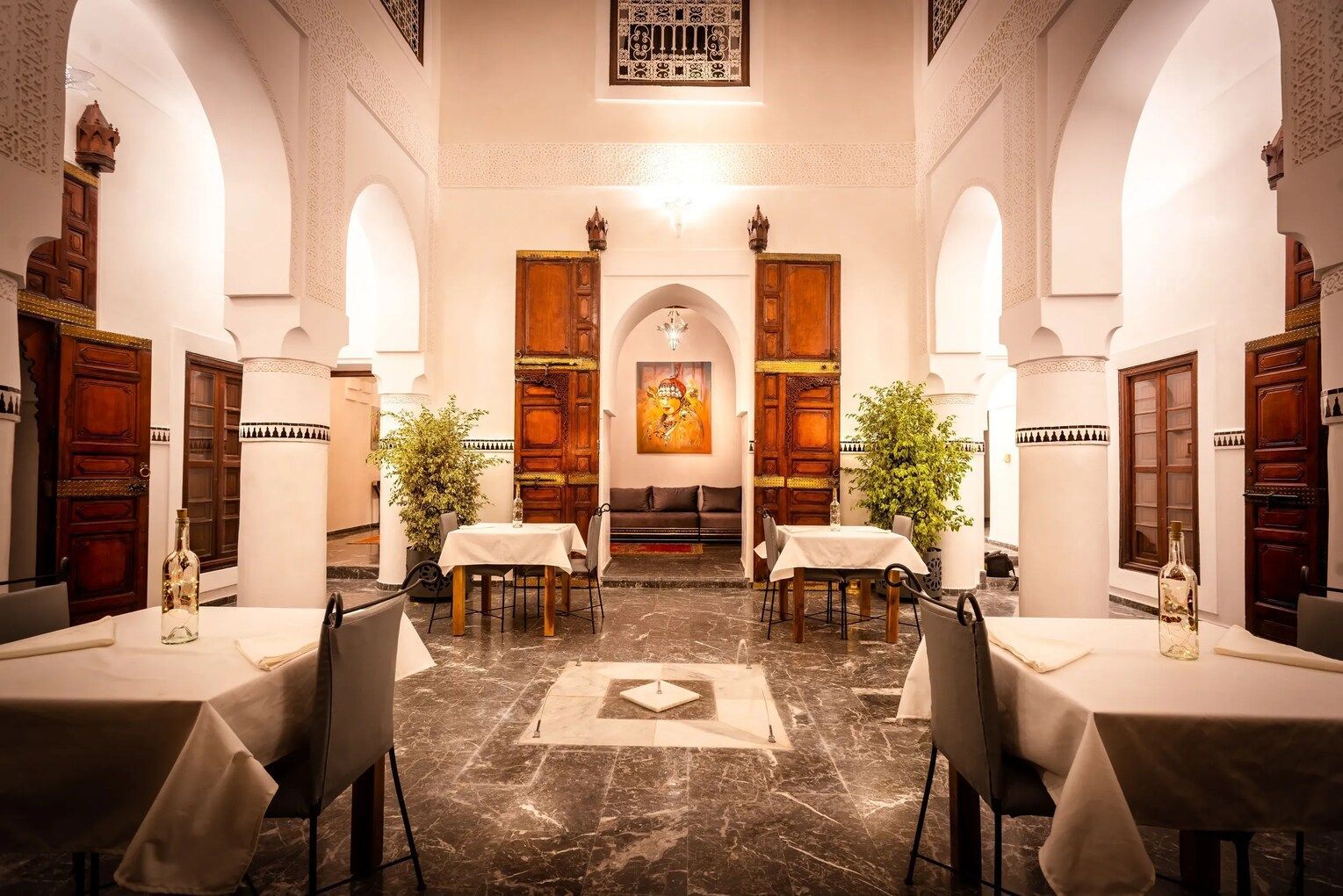 A large room with tables and chairs in it
