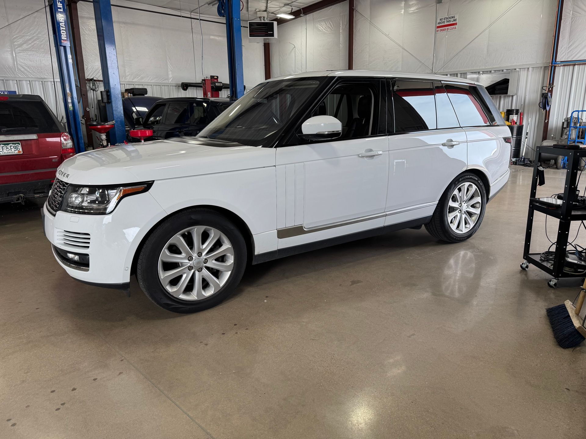 White Range Rover SUV | PPR Automotive