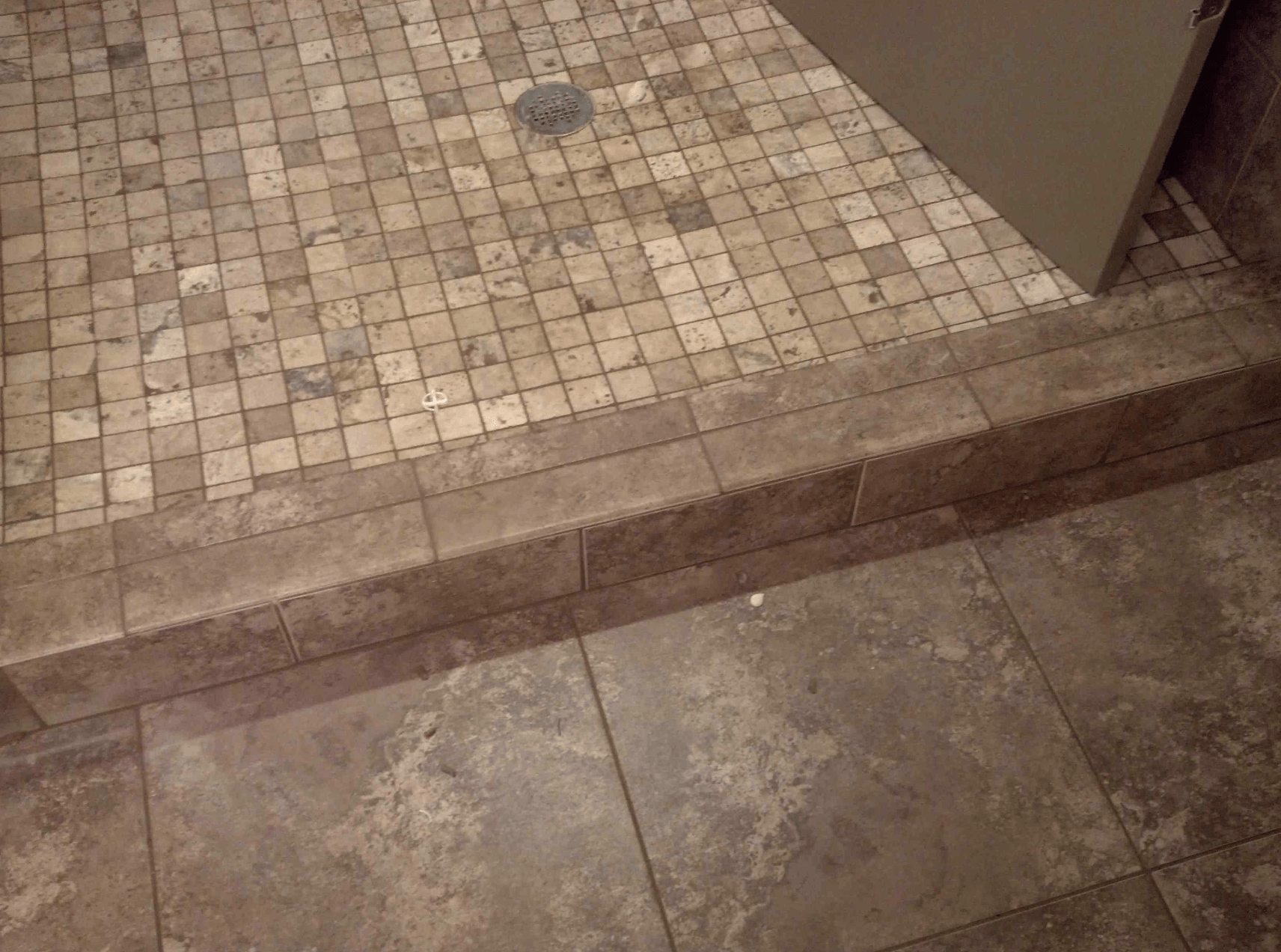 incorrect shower curb top design