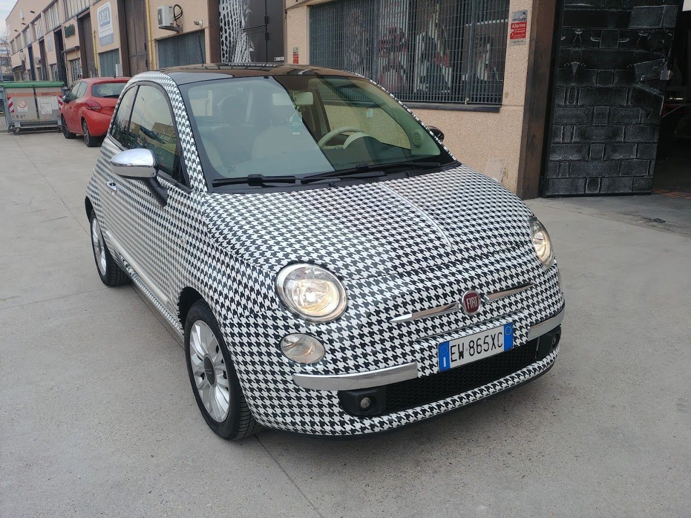 Car wrapping di una macchina privata