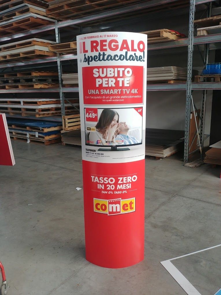 Classico espositore da interno per informare i clienti del punto vendita delle offerte del momento