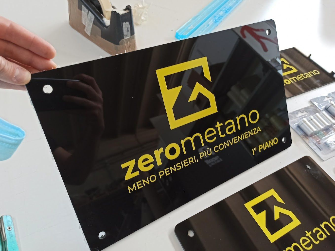 Targhette originali su materiali di ultima generazione per contraddistinguerti