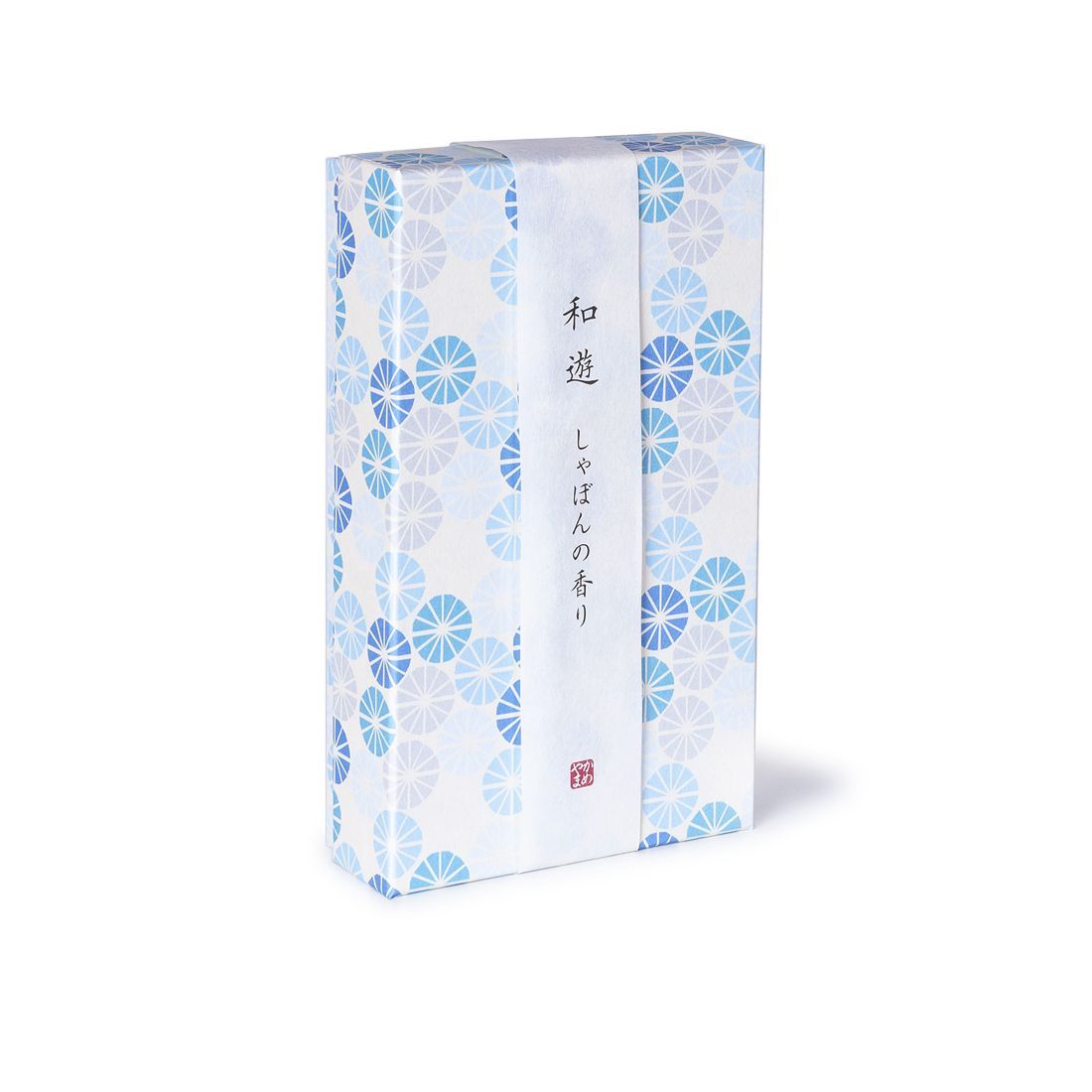 Una scatola blu e bianca con scritte in cinese sopra