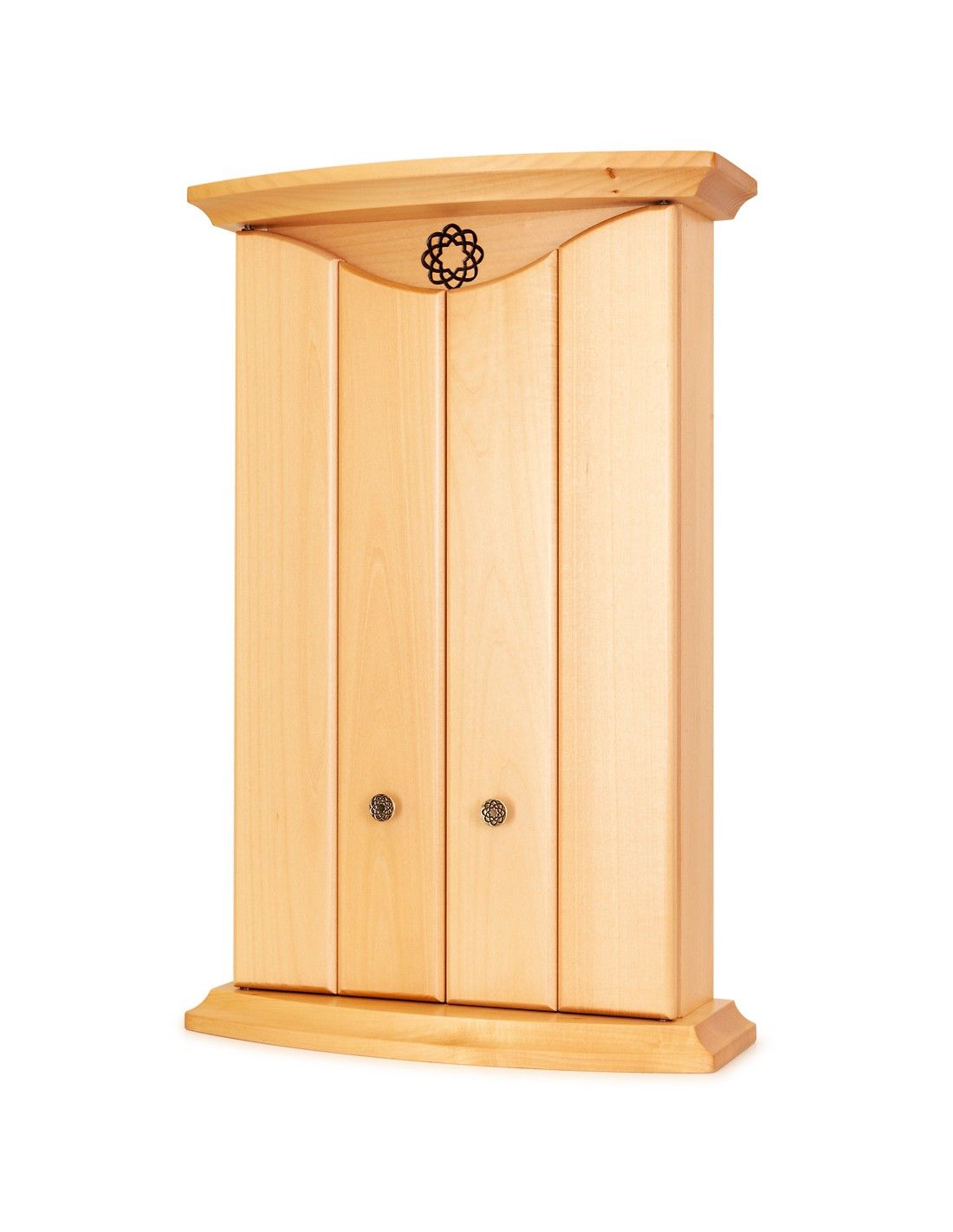 Un mobiletto di legno con una corona sopra