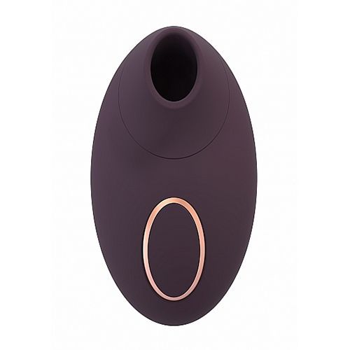 מוצץ מענג לדגדגן