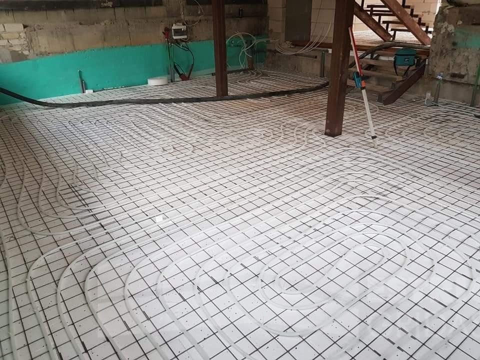 siltās grīdas instalācija