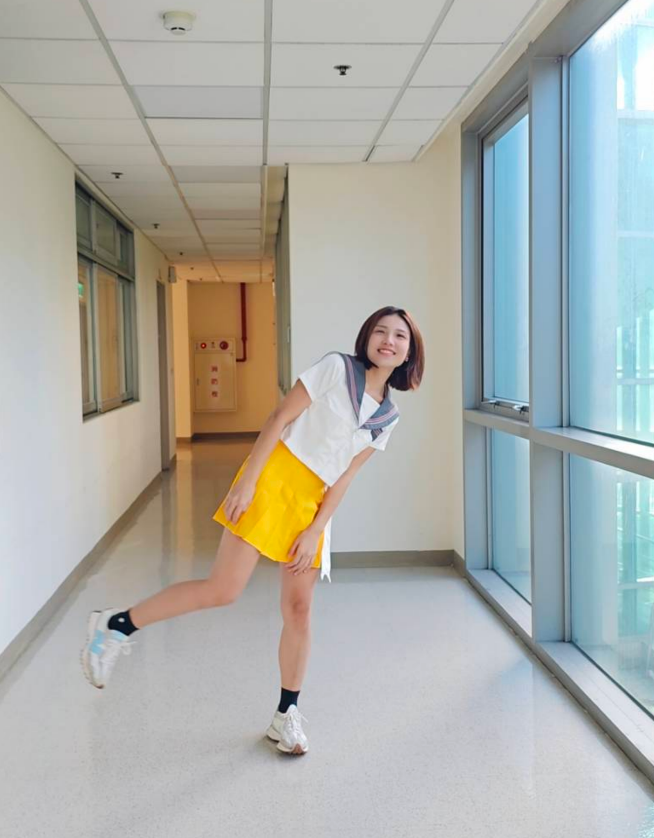 【微康 Wow 餅乾副作用】我的真實體驗：蝦皮每一件衣服都能穿-第一個「副作用」：衣櫃會爆炸，蝦皮上隨便一件衣服都能穿