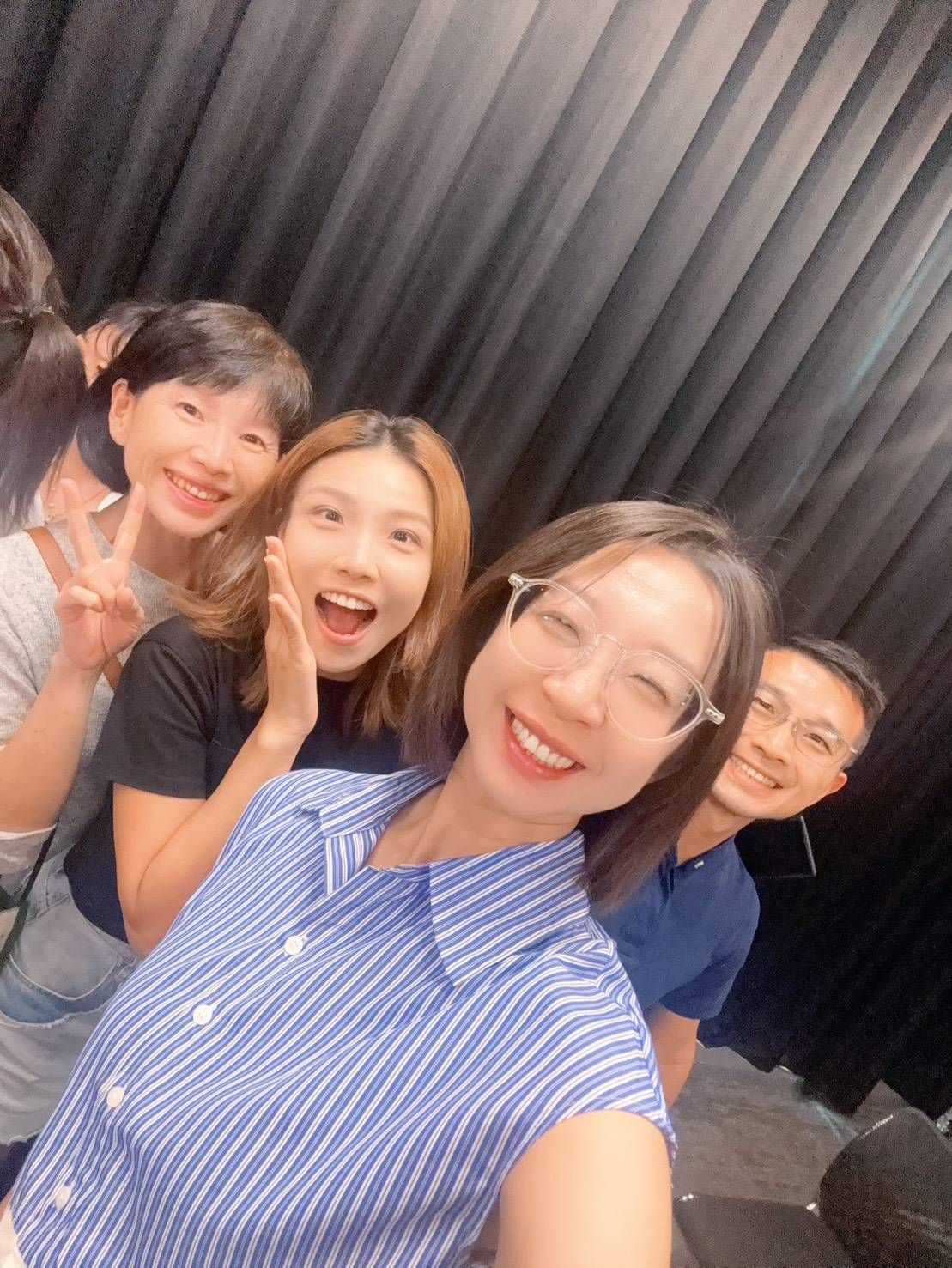 不只是賺錢！萍姐的「感受、接受、享受」心法，才是微康最珍貴的秘密-我沒有經驗、口才不好，適合加入微康嗎？
完全適合！萍姐自己也說，她是學來的、練來的、試來的，天賦也是慢慢找到的。 在這裡，你的真誠與願意學習的心，遠比口才和經驗更重要。
