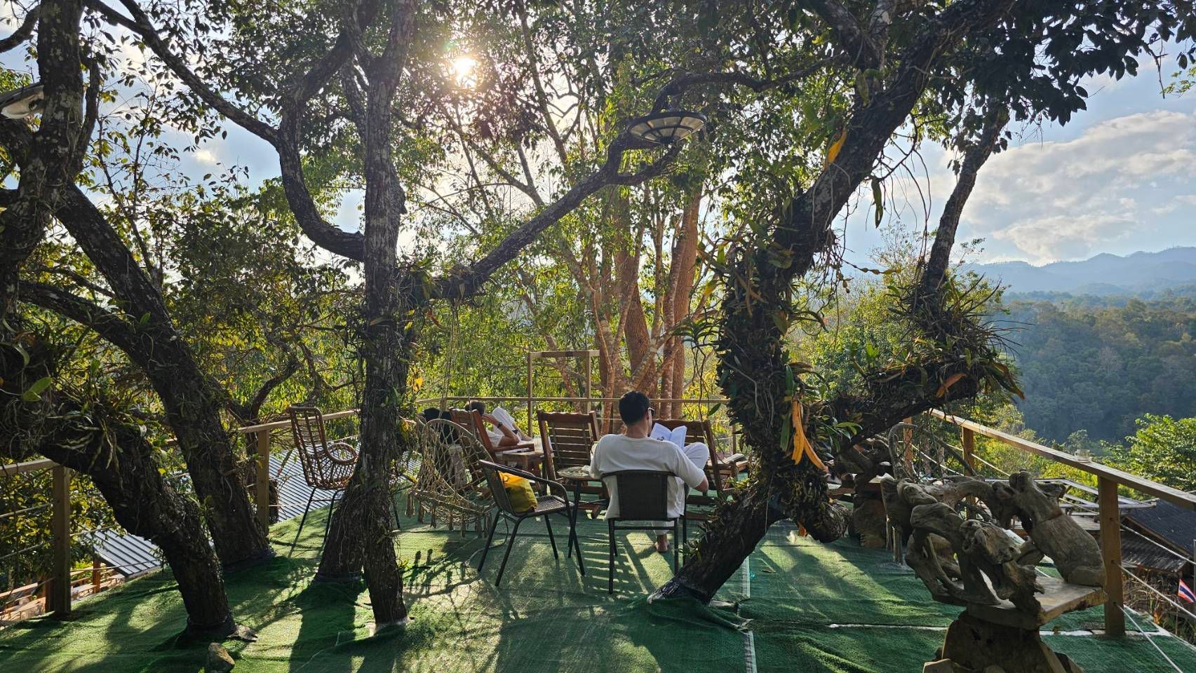 在清邁森林冥想 72 小時後，我對「商業模式」有了全新的體悟 [ 清邁 PAPAE MEDITATION RETREAT ] -有人問我：「你一個人去深山禪修，不會害怕嗎？」 我想說的是：「我都一個人來到清邁了，到底還要怕什麼？」
