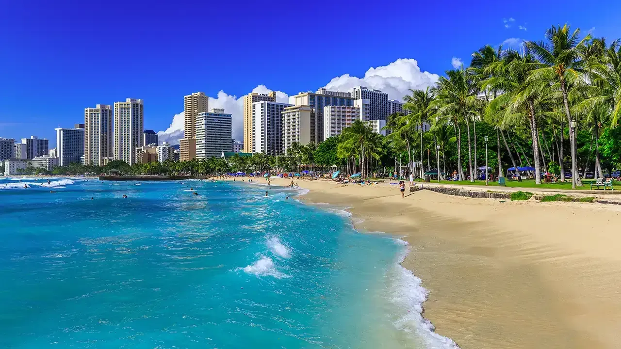 Discover which beaches are best during a seven day trip to Hawaii.