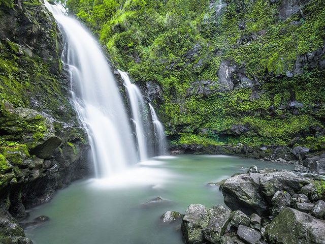 Hawaii Waterfalls: Trails & Tips for Your Visit