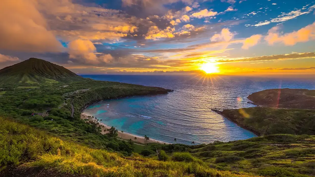 Oahu, the gathering place is the perfect island for those seeing luxury travel, adventure or just relaxation.