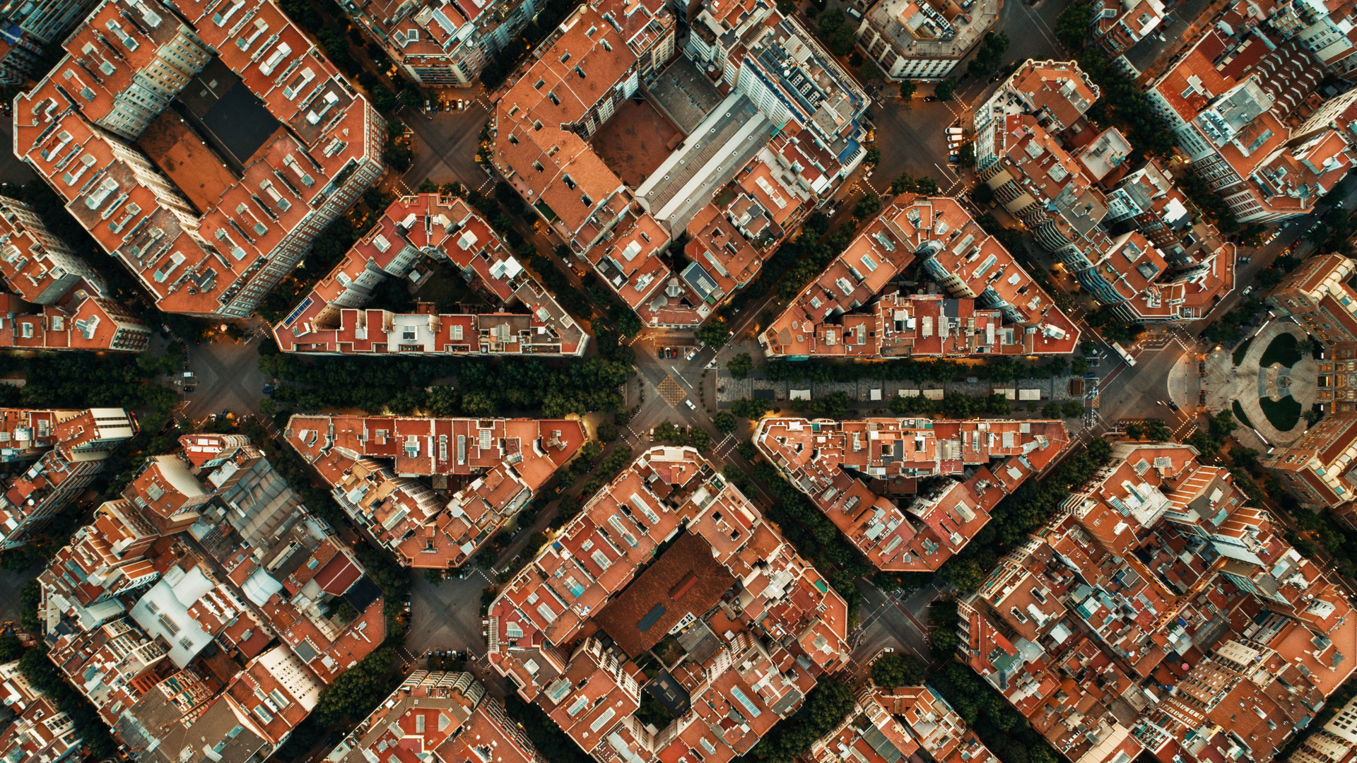 Patrimmonia trabaja día a día con inmuebles en los diferentes barrios de Barcelona