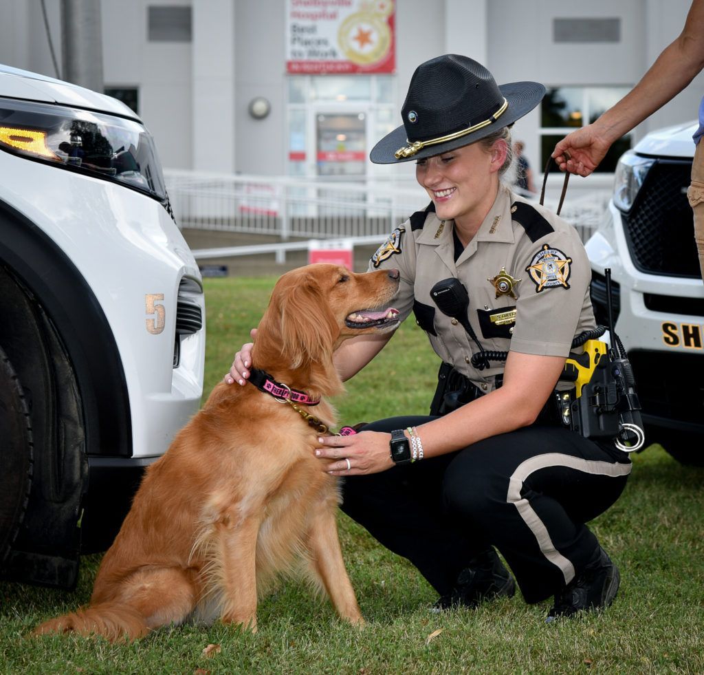 Policewoman with Golden Retriever TEAM 