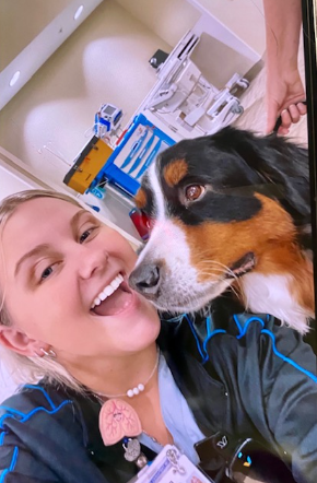 Nurse side to side with therapy pet