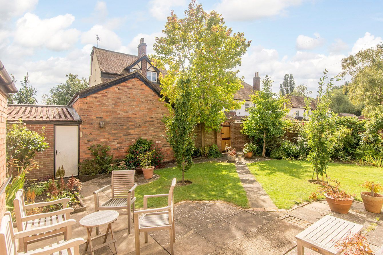 Hillcrest Avenue Market Harborough LE16