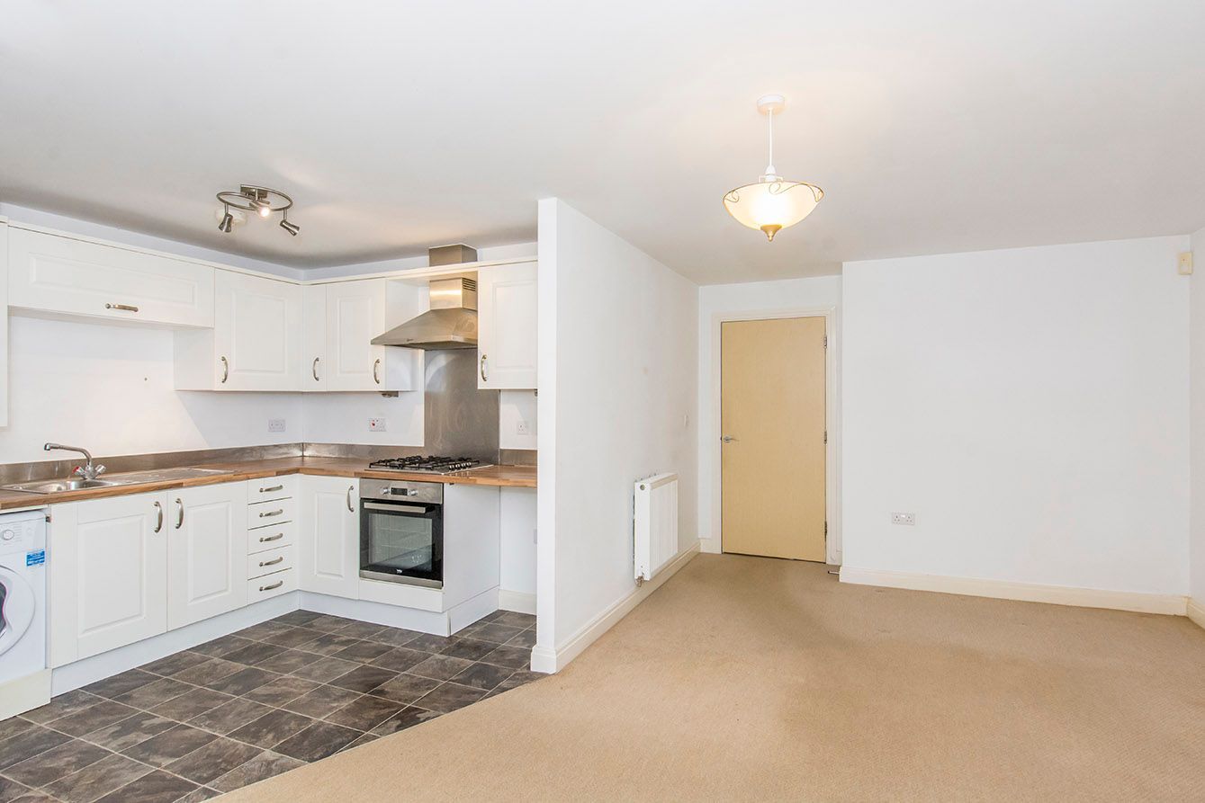 Flat for Sale in Edna Bowley Court Market Harborough LE16