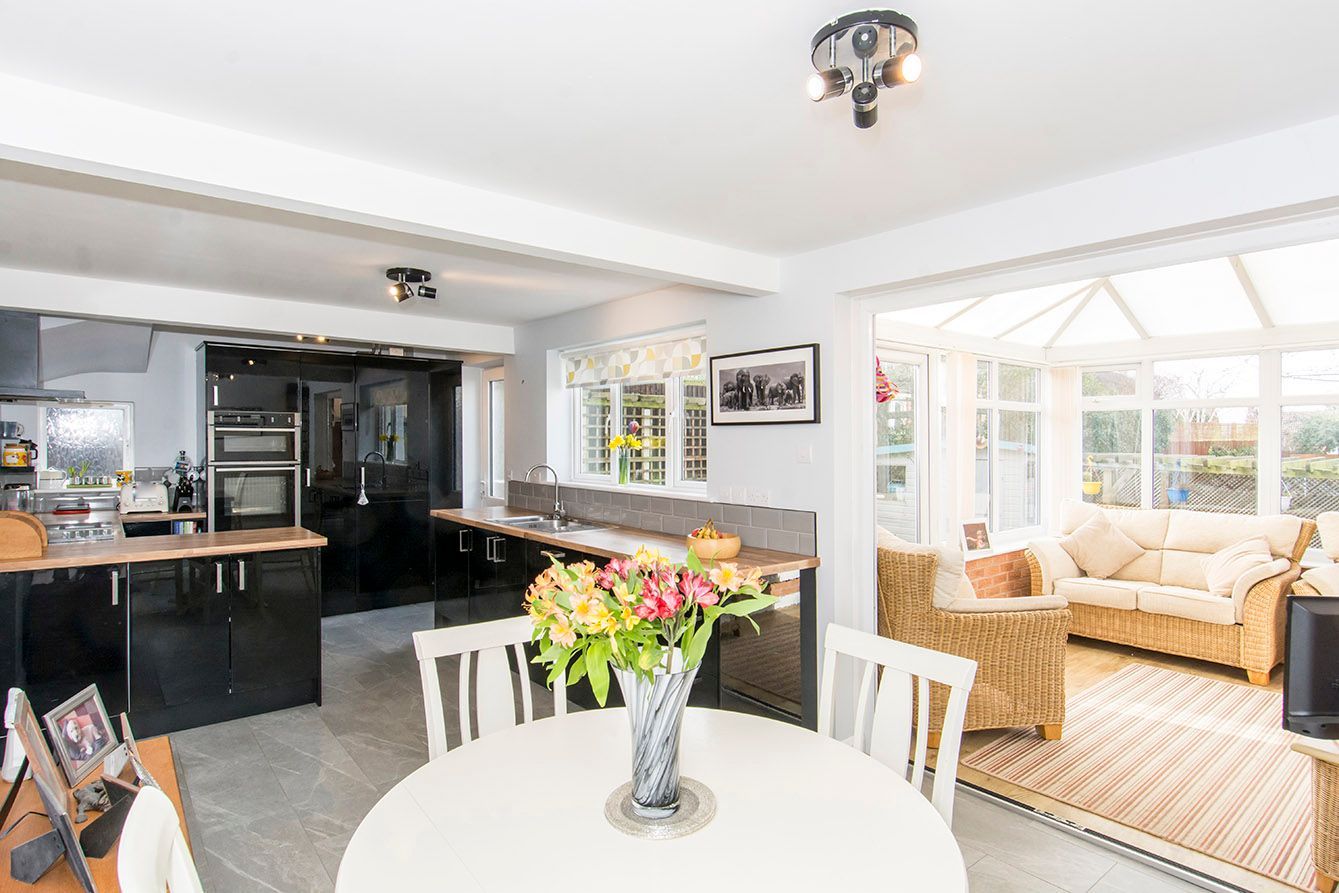 Market Harborough LE16