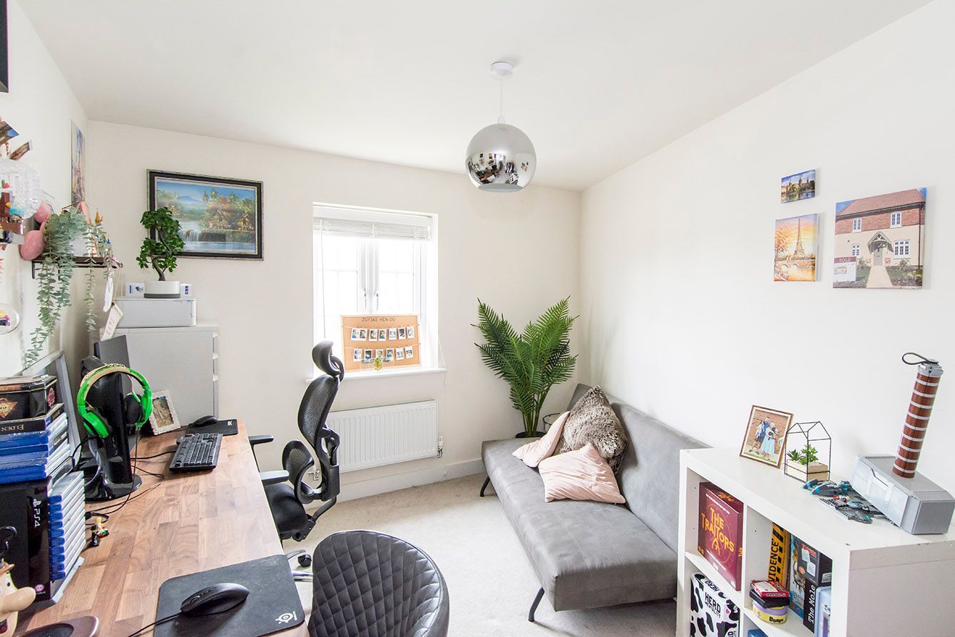 Property Valuation in Harborough LE16