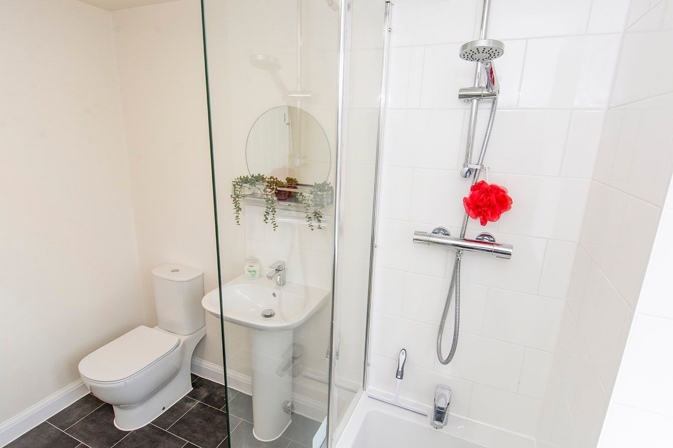 House For For Sale in Market Harborough Dogwood Drive LE16