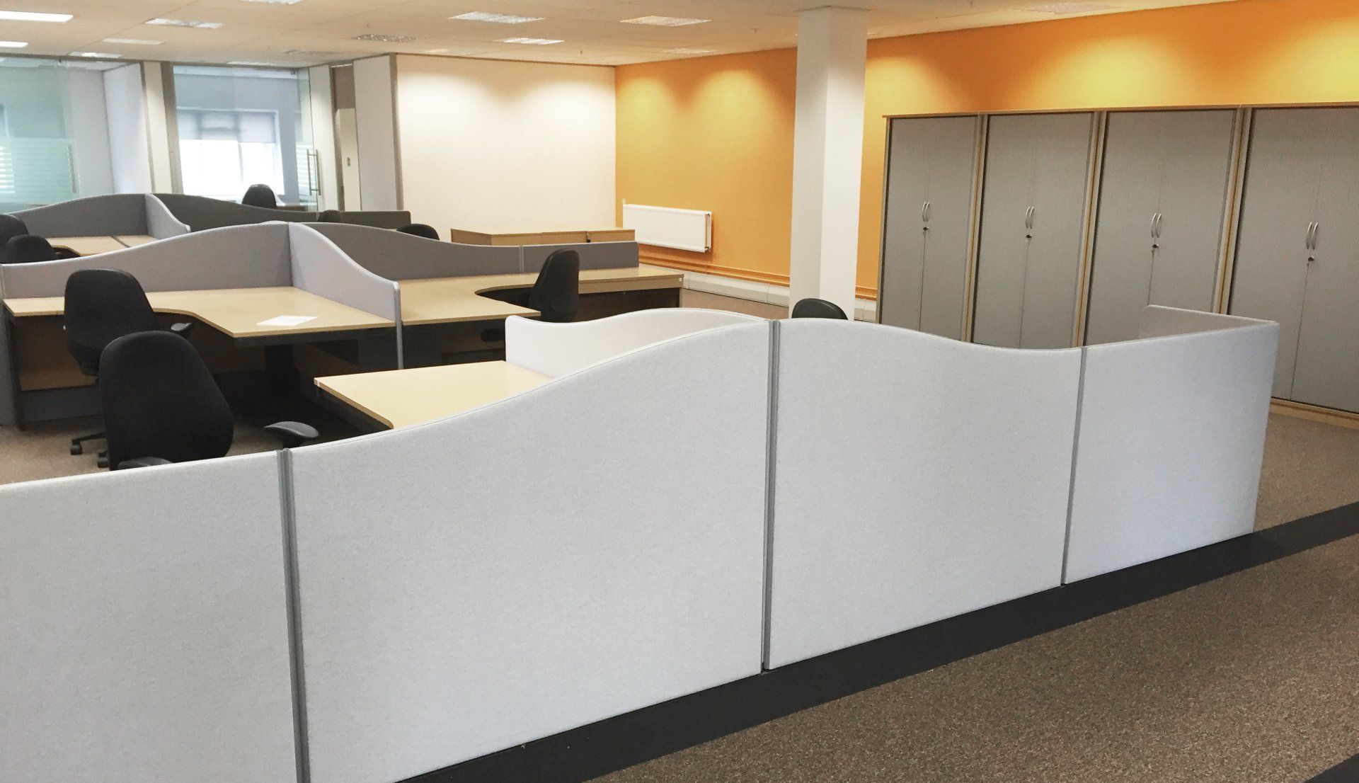 Office desk screens and freestanding screens