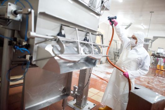 Pulizie macchine durante il fermo produttivo a Terni e provincia