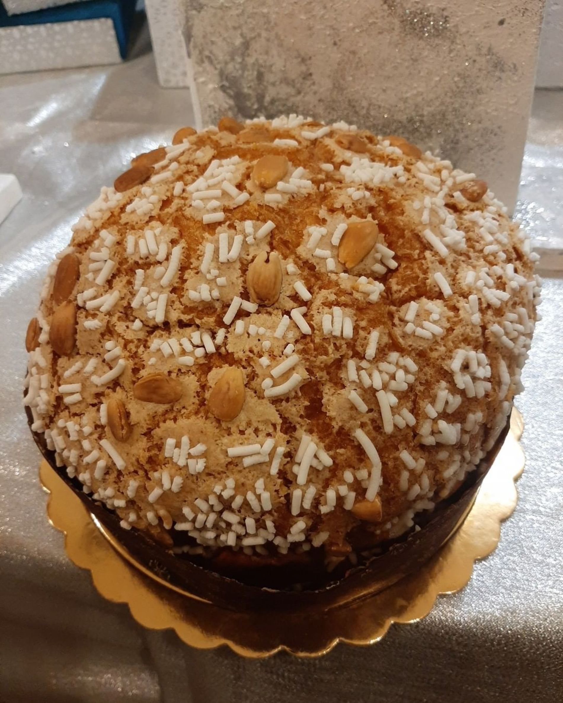 panettone mandorlato