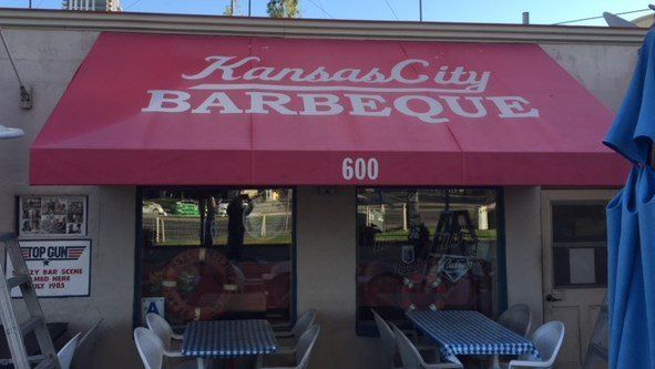photo of awning at Kansas city bbq