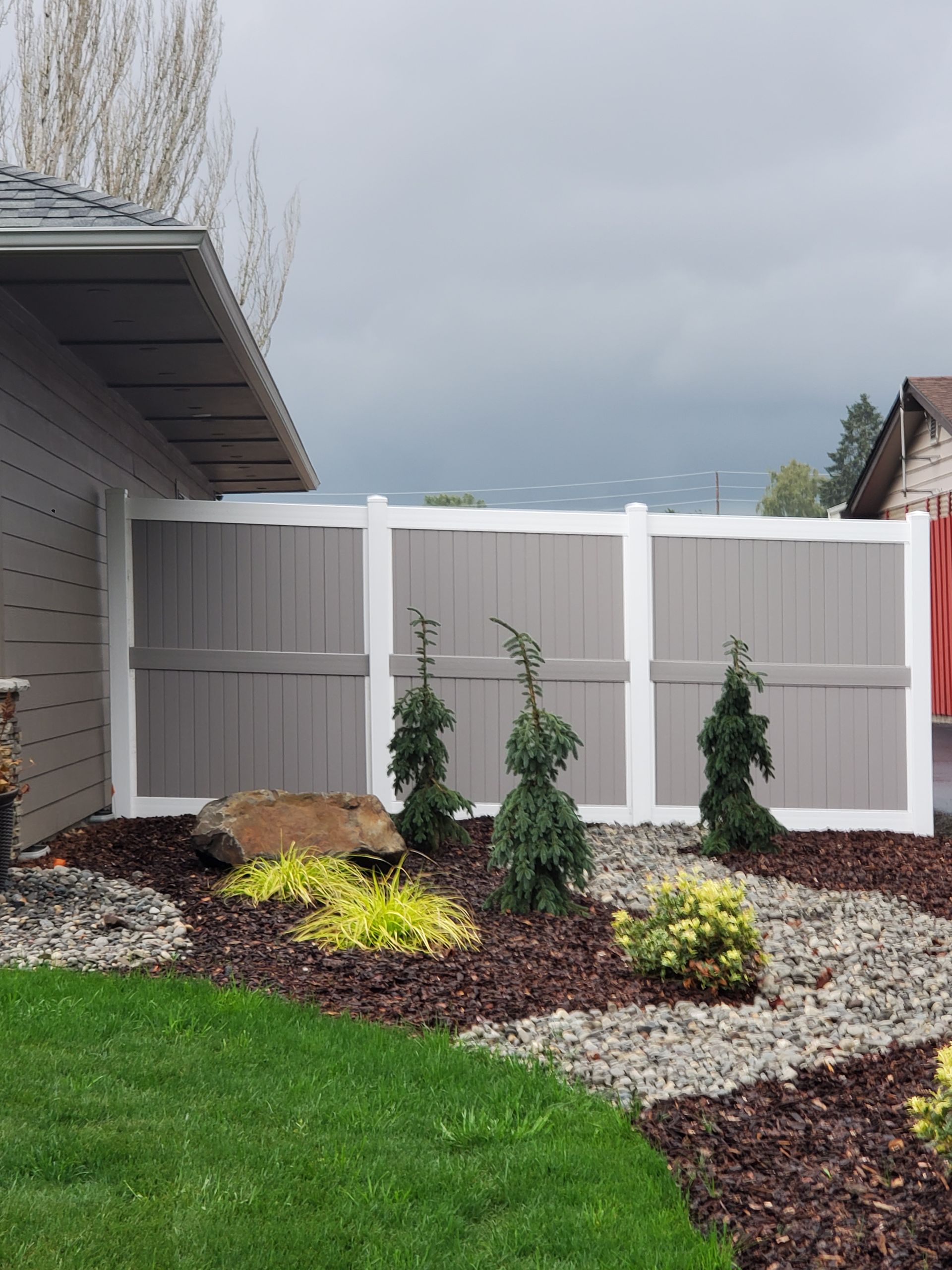 Vinyl Fence — Kelso, WA  — Cowlitz Fence Company