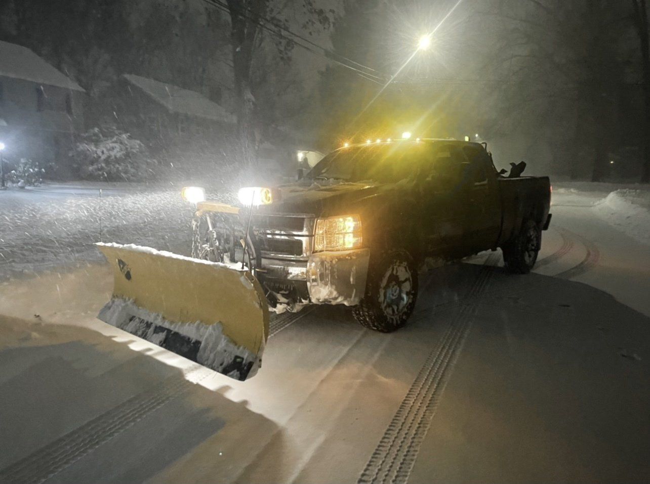 Snow Plow Truck Servicing West Hartford Connecticut Emergency Service