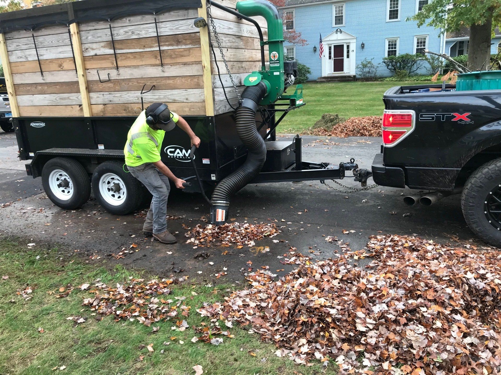 West Hartford Leaf Removal Service Curb Side Pick Up