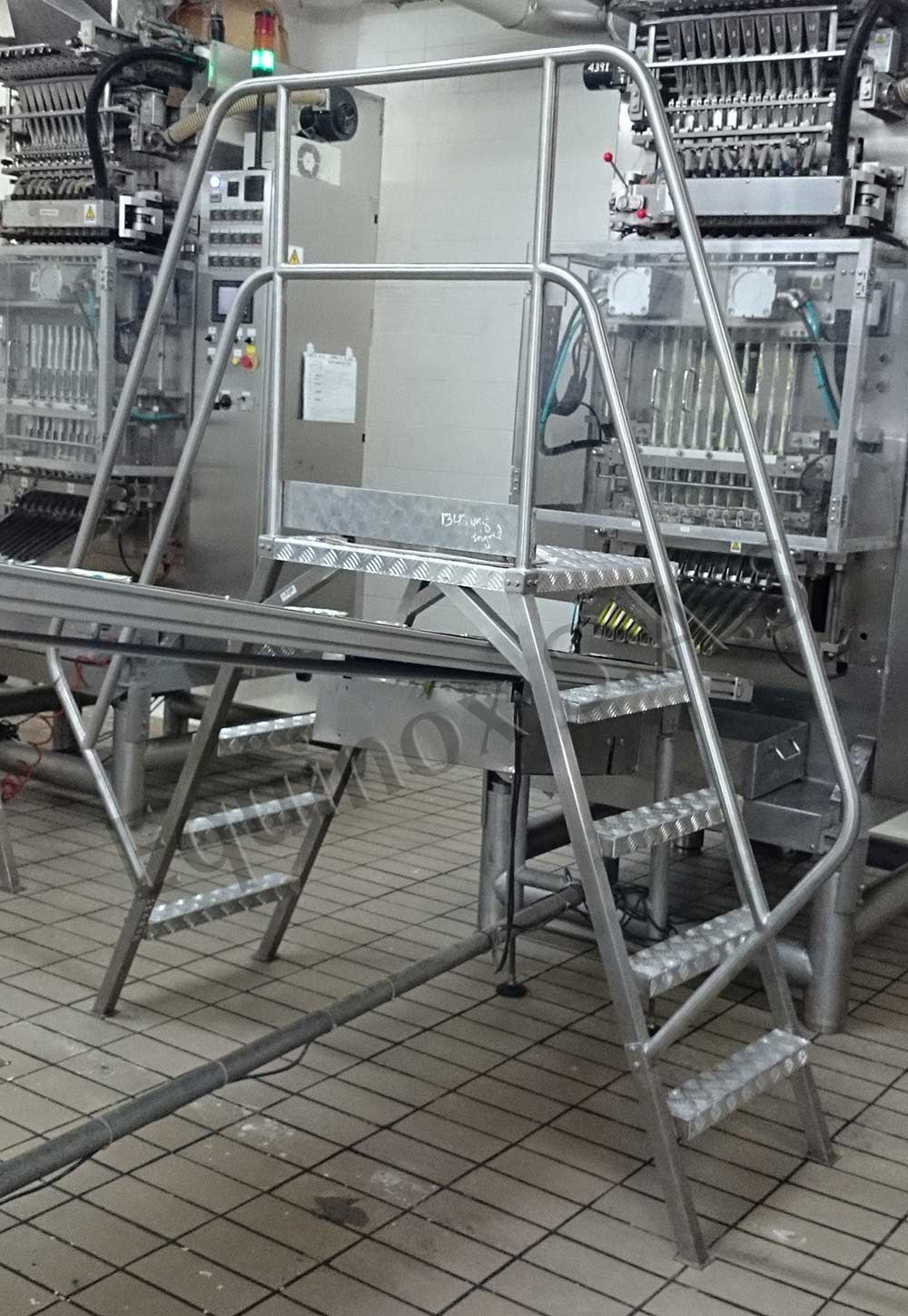 Equinox S.A.S. escaleras