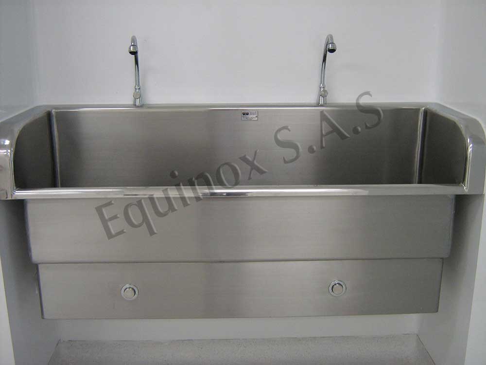 Equinox S.A.S. lavabo quirúrgico