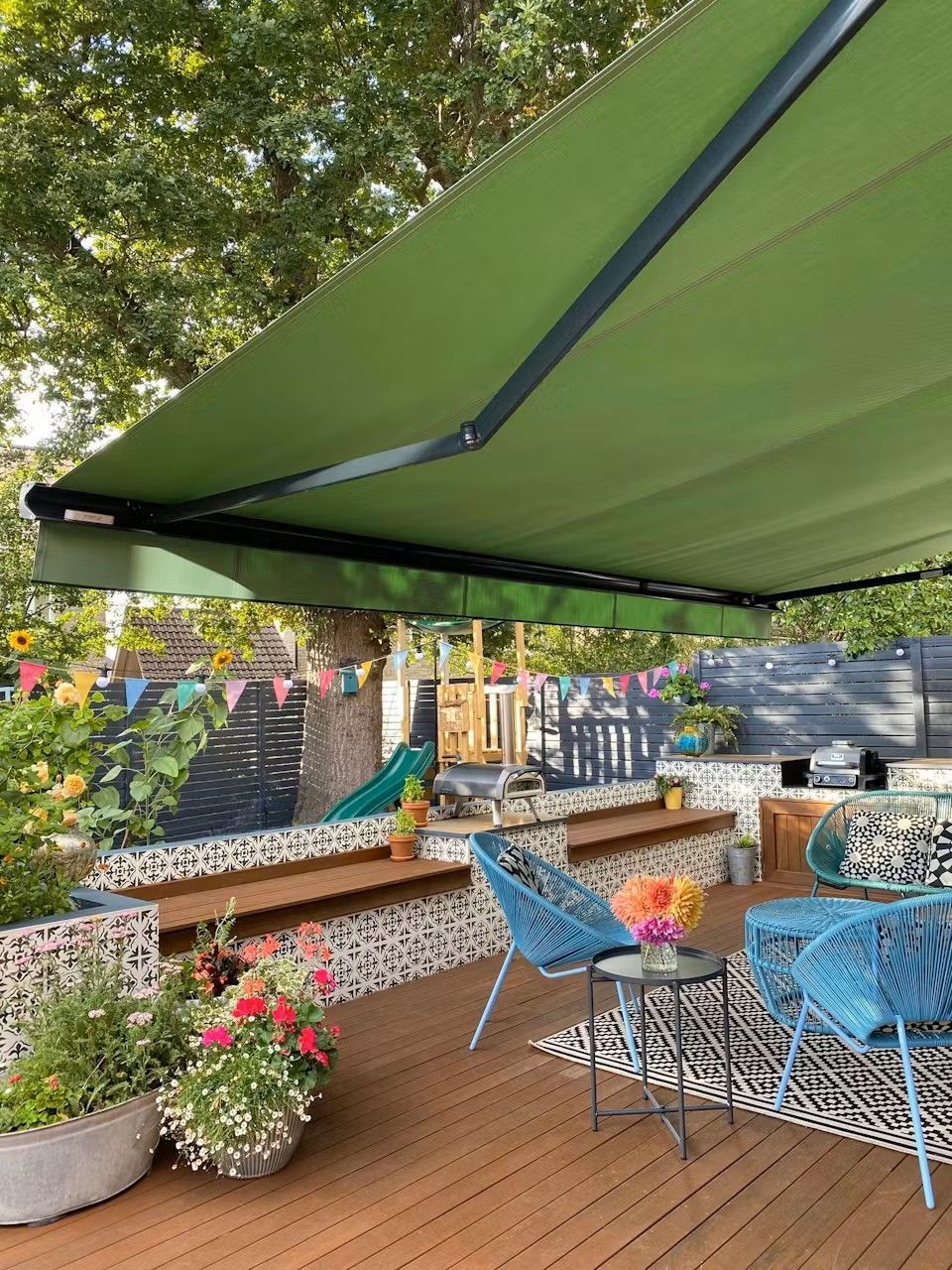 AWNINGS, MOTORISED AWNINGS